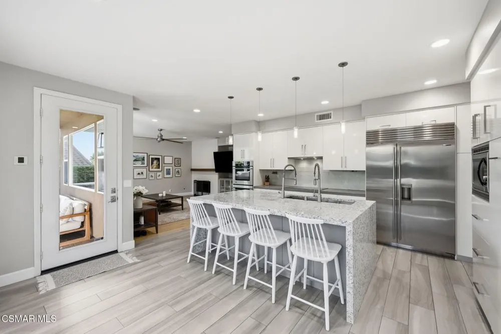 3358 Crossland Street Thousand Oaks, CA 91362