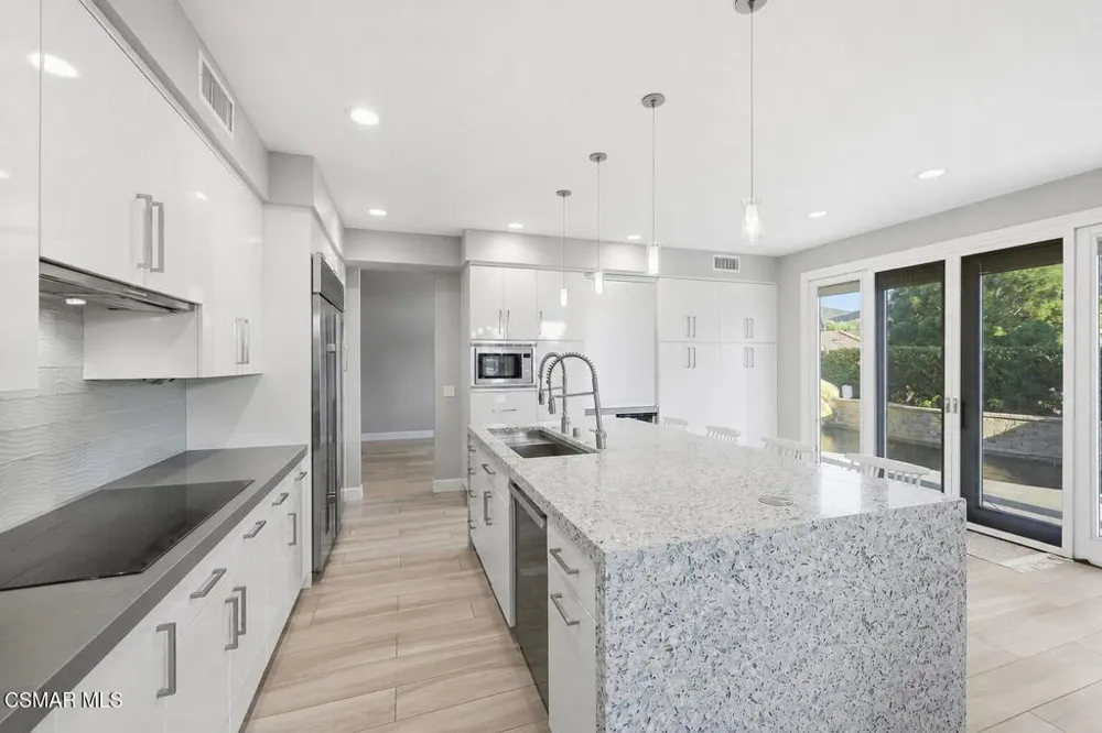 3358 Crossland Street Thousand Oaks, CA 91362