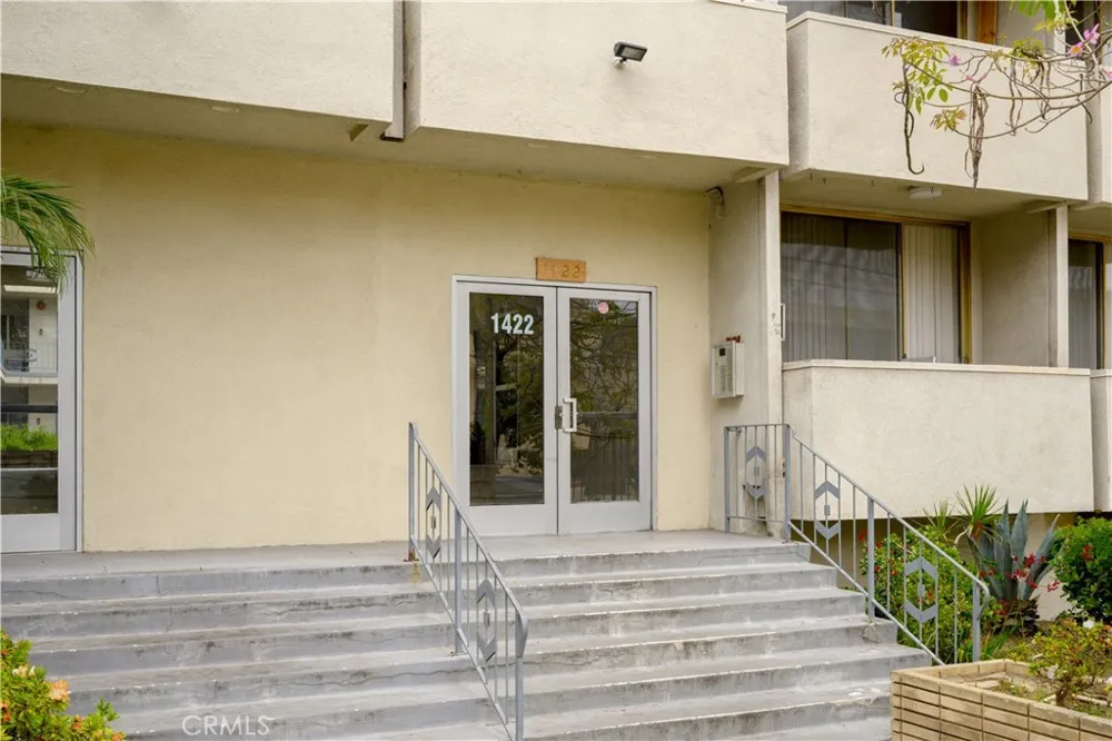 1422 Curson Avenue #1 Los Angeles, CA 90046