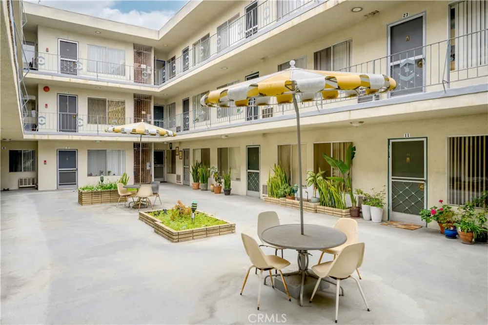 1422 Curson Avenue #1 Los Angeles, CA 90046