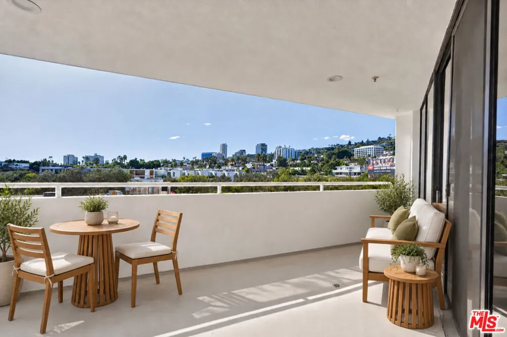 8704 Santa Monica Boulevard #PH3 West Hollywood, CA 90069