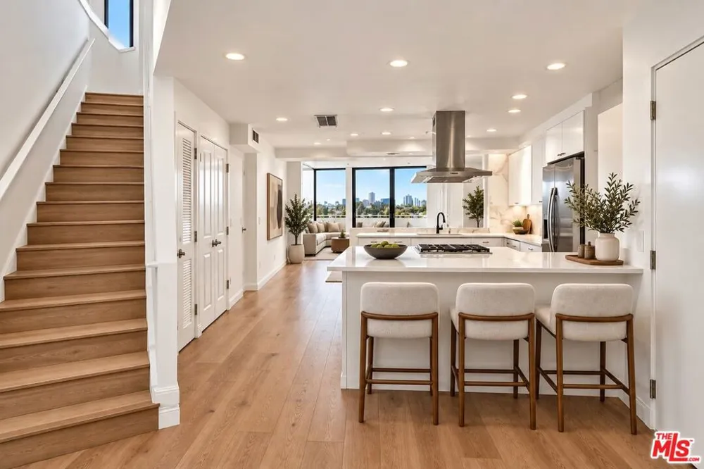 8704 Santa Monica Boulevard #PH3 West Hollywood, CA 90069