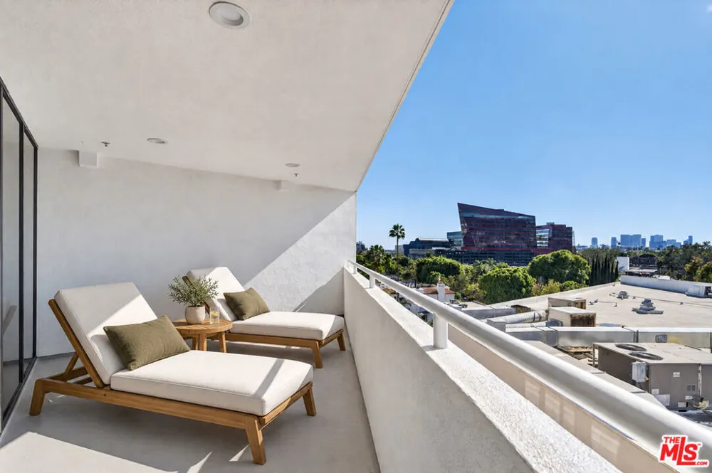 8704 Santa Monica Boulevard #PH3 West Hollywood, CA 90069