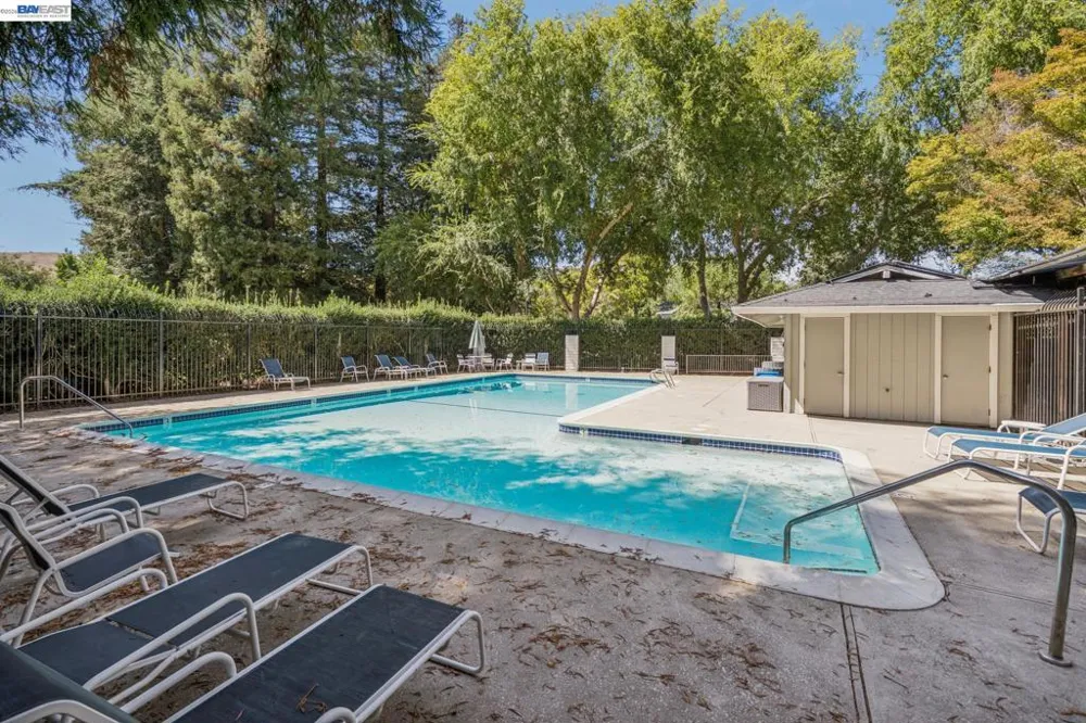 24 Velasco Ct Danville, CA 94526
