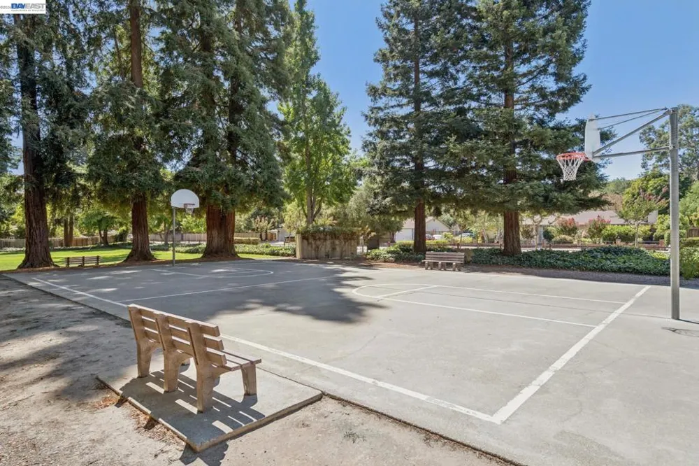 24 Velasco Ct Danville, CA 94526