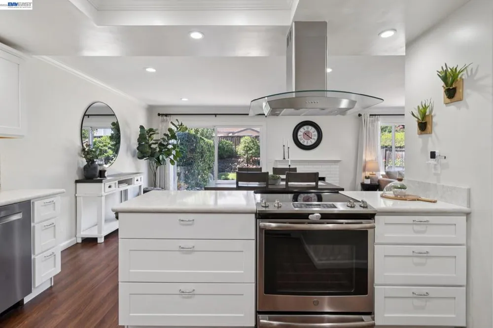 24 Velasco Ct Danville, CA 94526