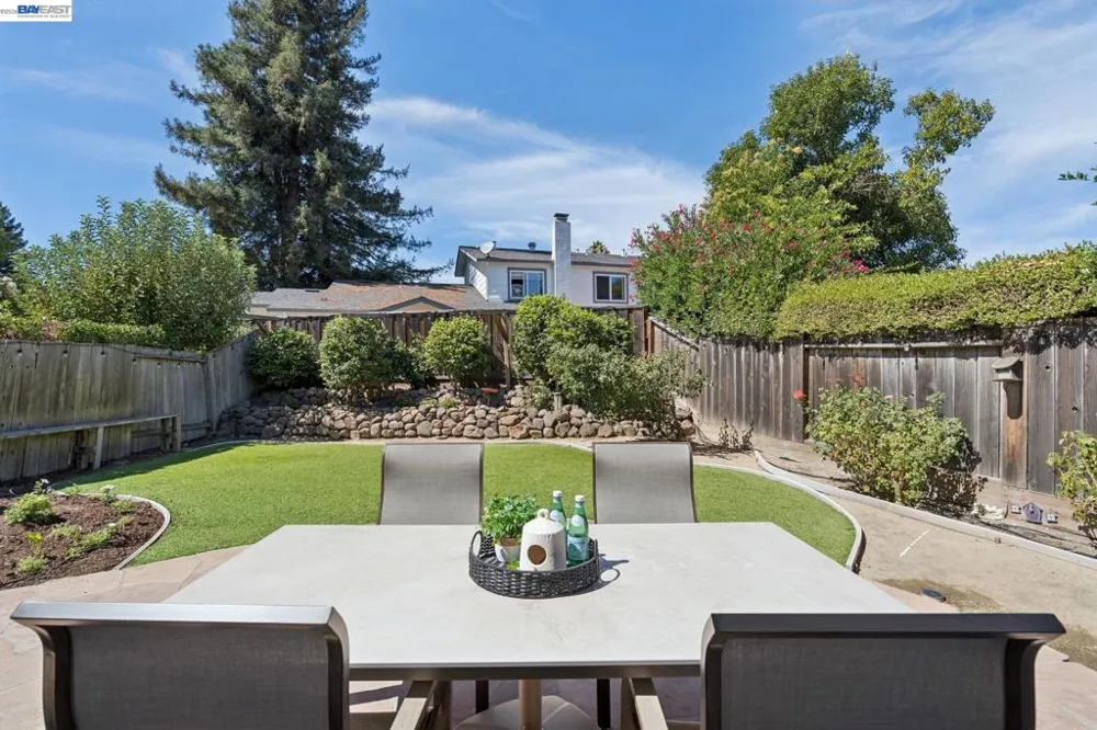 24 Velasco Ct Danville, CA 94526