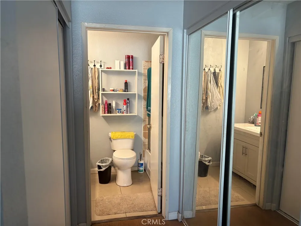 8800 Burnet #16 Los Angeles, CA 91343