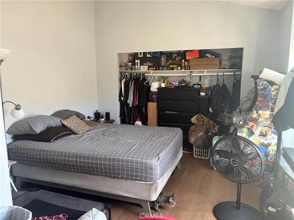 8800 Burnet #16 Los Angeles, CA 91343