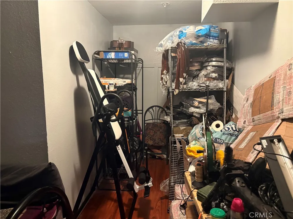 8800 Burnet #16 Los Angeles, CA 91343