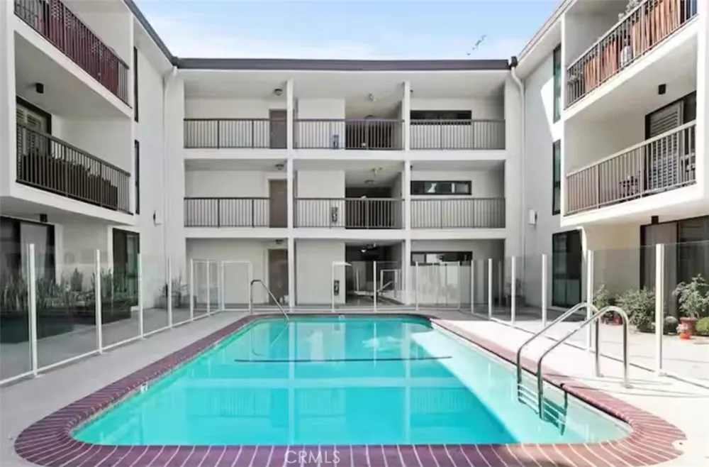 911 Kings #306 West Hollywood, CA 90069