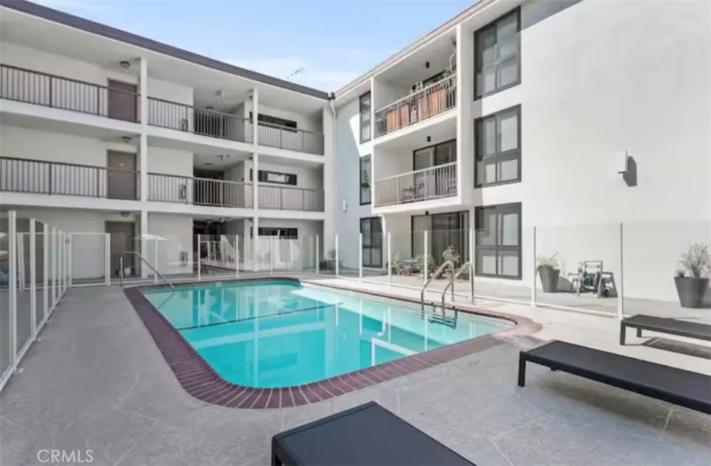911 Kings #306 West Hollywood, CA 90069