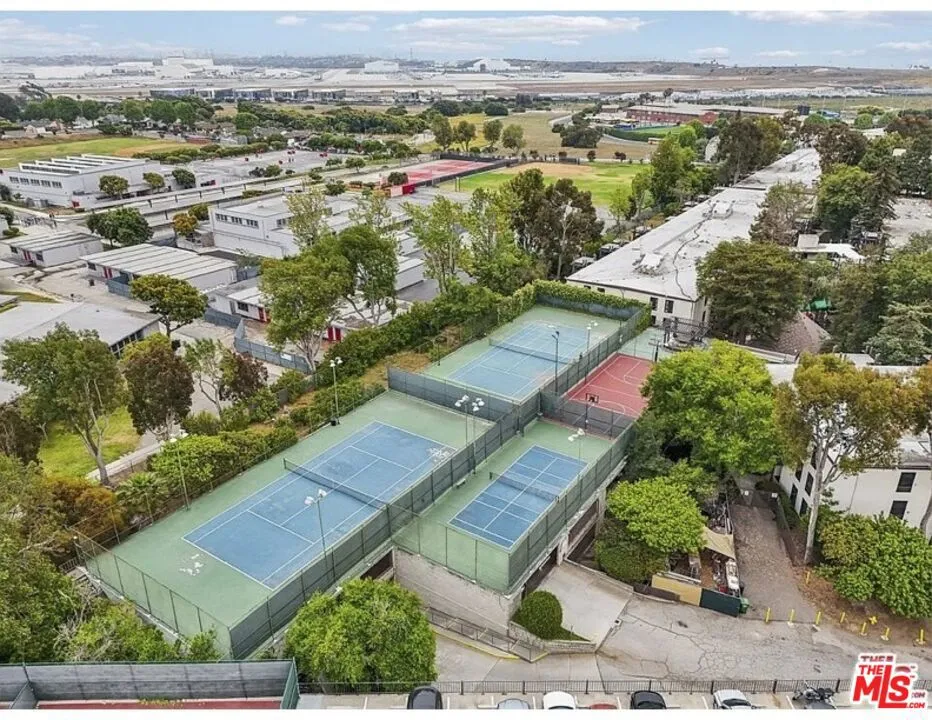 7742 Redlands Street #D3043 Los Angeles, CA 90293