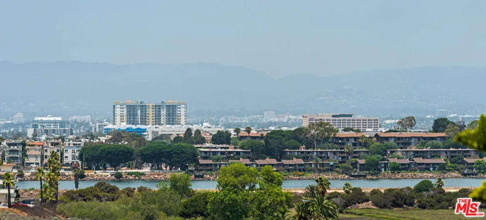 7742 Redlands Street #D3043 Los Angeles, CA 90293