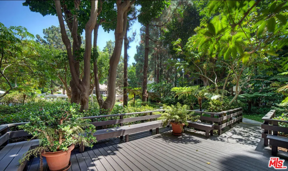 7742 Redlands Street #D3043 Los Angeles, CA 90293