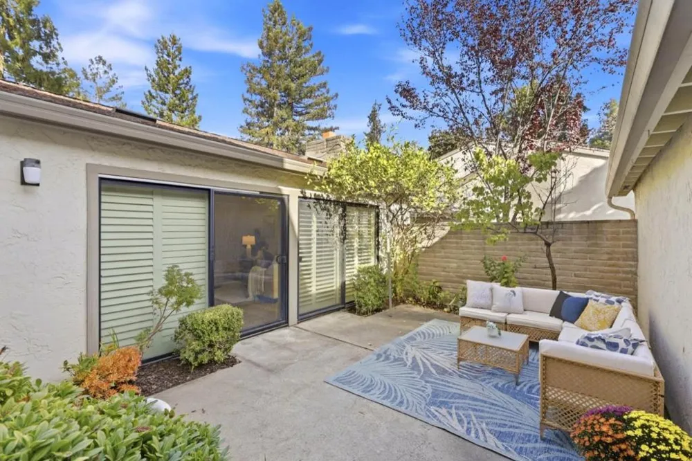 19554 Vineyard Lane Saratoga, CA 95070
