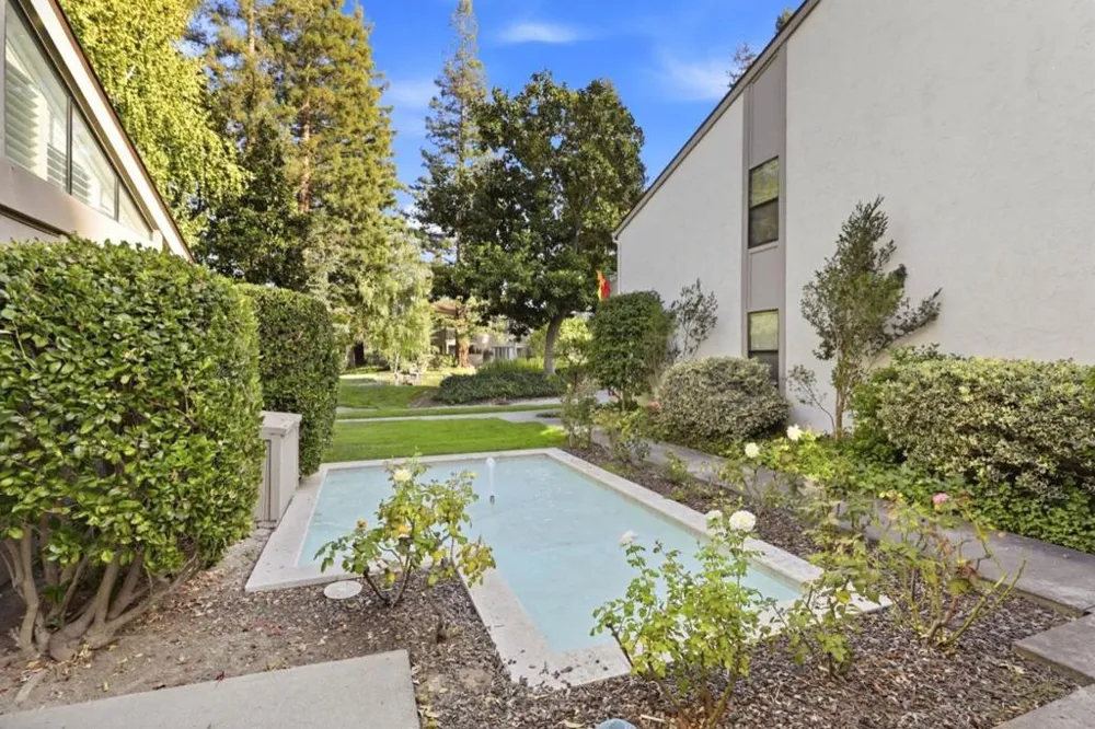 19554 Vineyard Lane Saratoga, CA 95070
