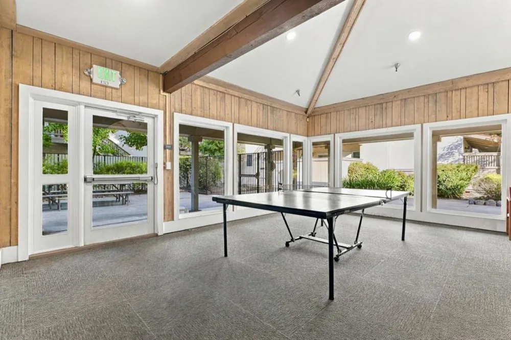 19554 Vineyard Lane Saratoga, CA 95070
