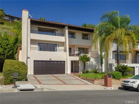 1350 E Tujunga Avenue