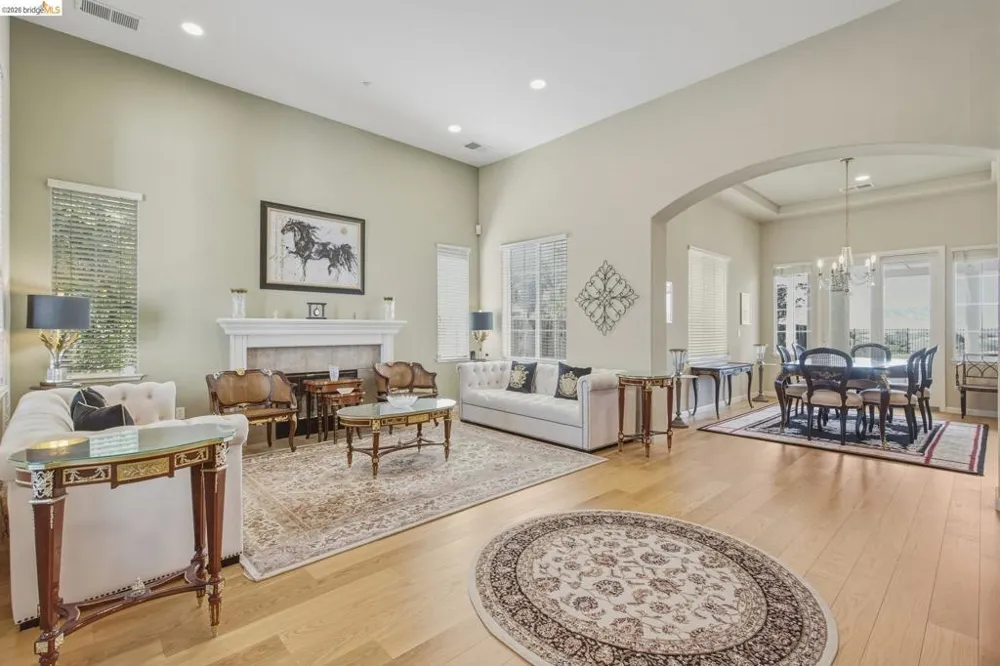 171 E Country Club Dr Brentwood, CA 94513