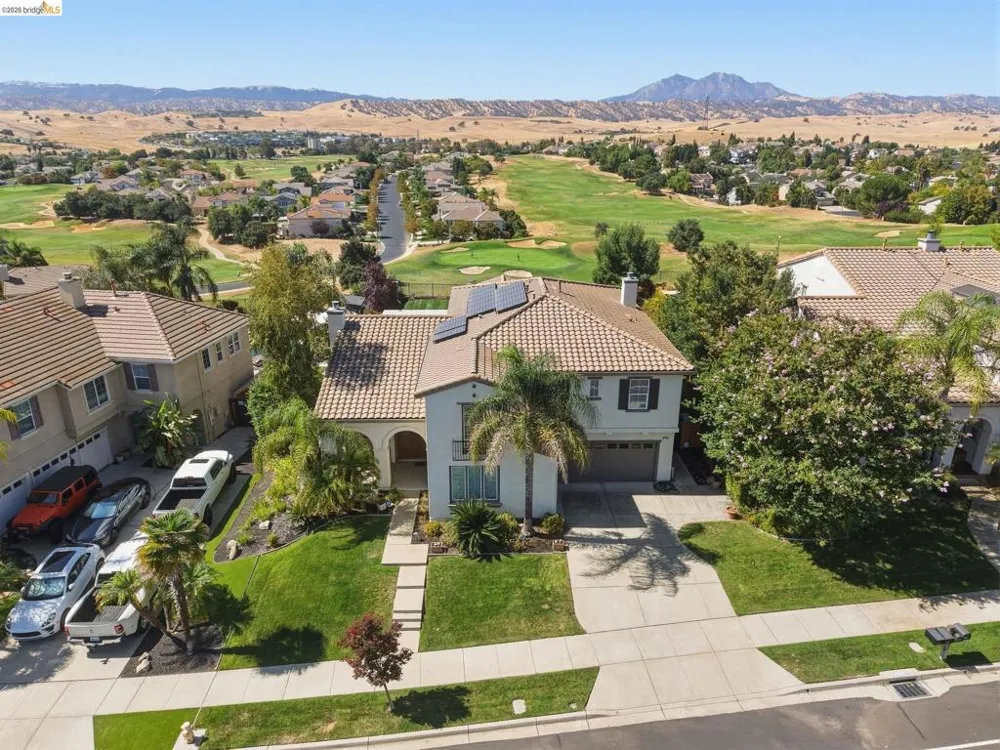 171 E Country Club Dr Brentwood, CA 94513