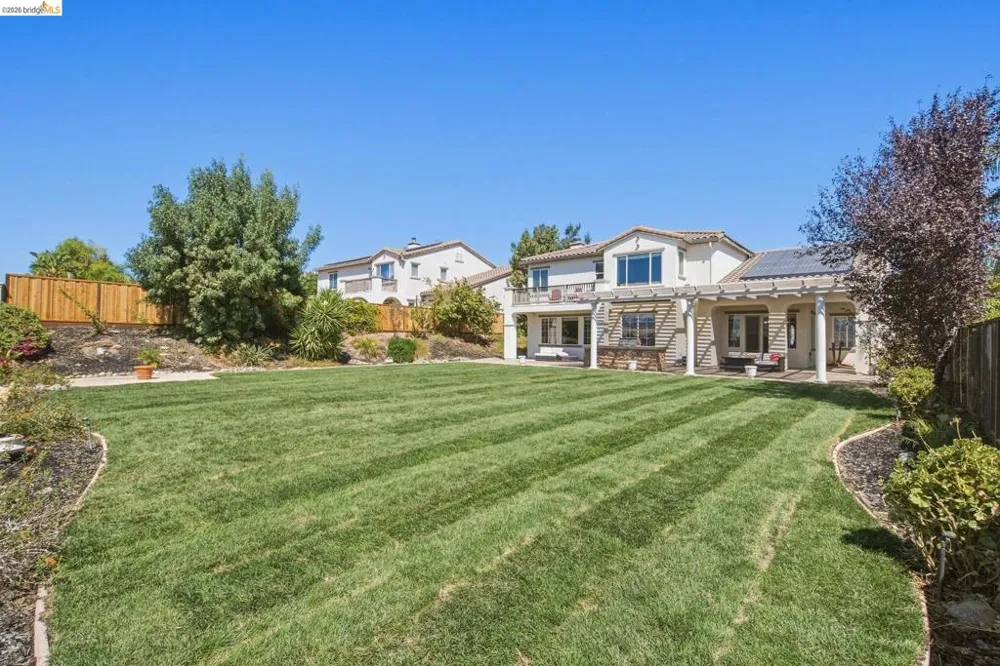 171 E Country Club Dr Brentwood, CA 94513
