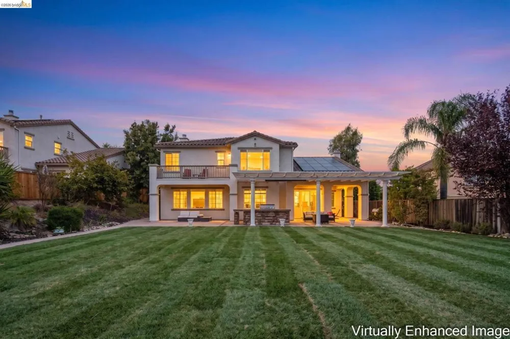 171 E Country Club Dr Brentwood, CA 94513