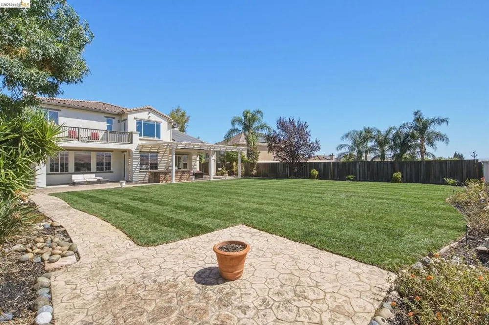 171 E Country Club Dr Brentwood, CA 94513