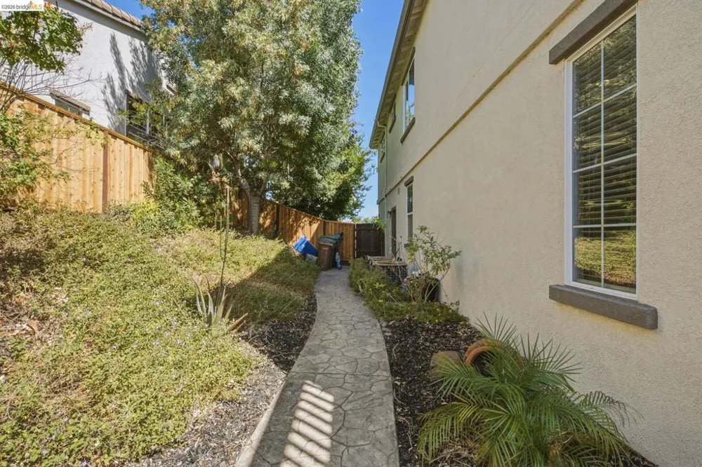 171 E Country Club Dr Brentwood, CA 94513