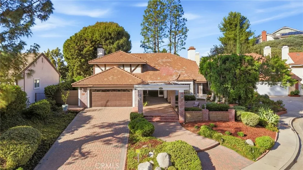 5925 E Settler Court Anaheim, CA 92807