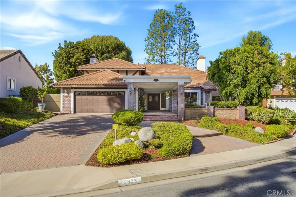 5925 E Settler Court Anaheim, CA 92807