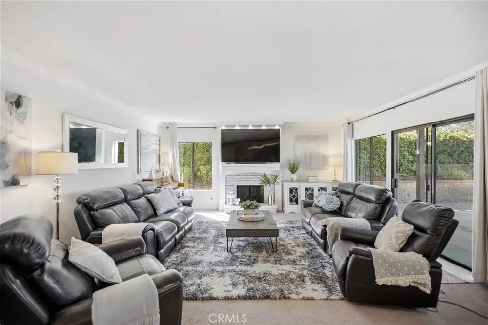 5925 E Settler Court Anaheim, CA 92807