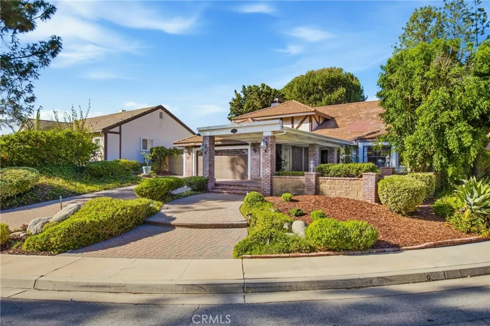 5925 E Settler Court Anaheim, CA 92807