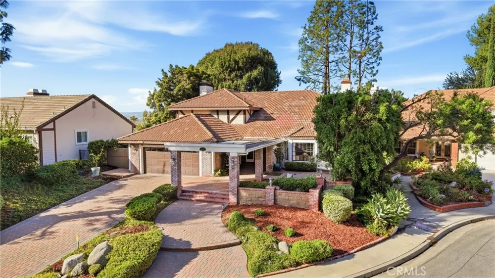 5925 E Settler Court Anaheim, CA 92807