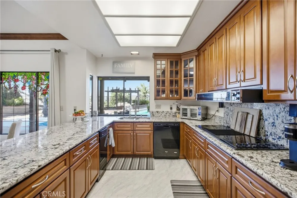 5925 E Settler Court Anaheim, CA 92807
