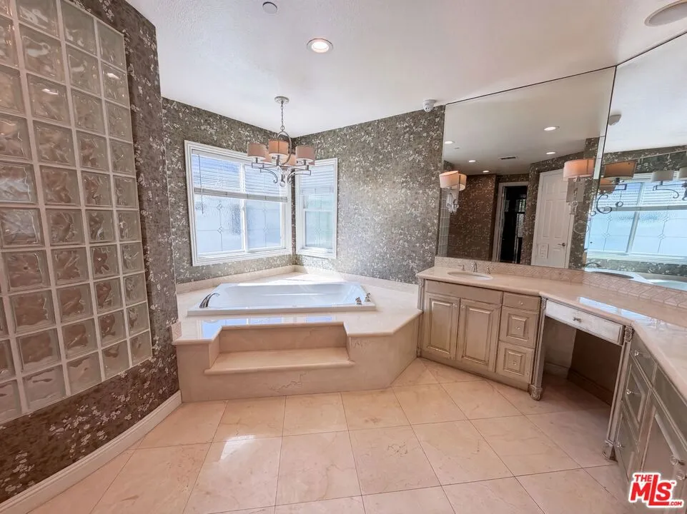 17109 Santa Cruz Court Yorba Linda, CA 92886