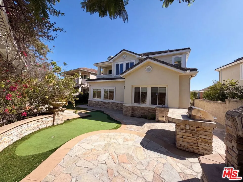 17109 Santa Cruz Court Yorba Linda, CA 92886