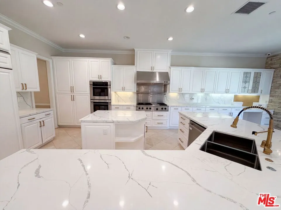 17109 Santa Cruz Court Yorba Linda, CA 92886