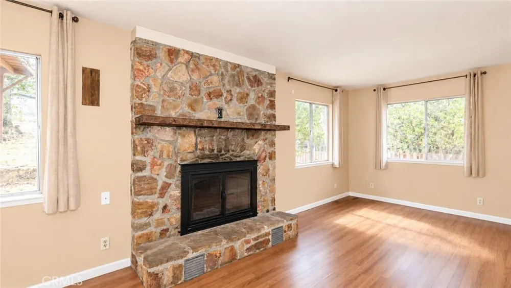15560 32nd Avenue Clearlake, CA 95422