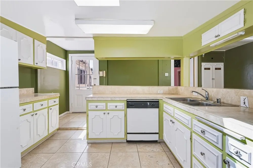 624 Esplanade Redondo Beach, CA 90277