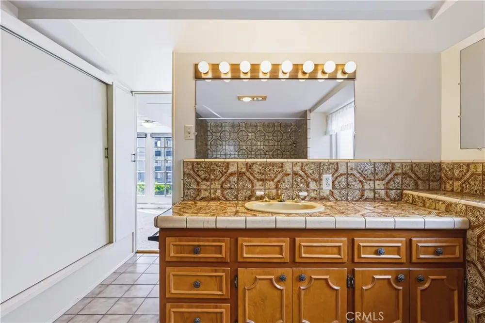 624 Esplanade Redondo Beach, CA 90277
