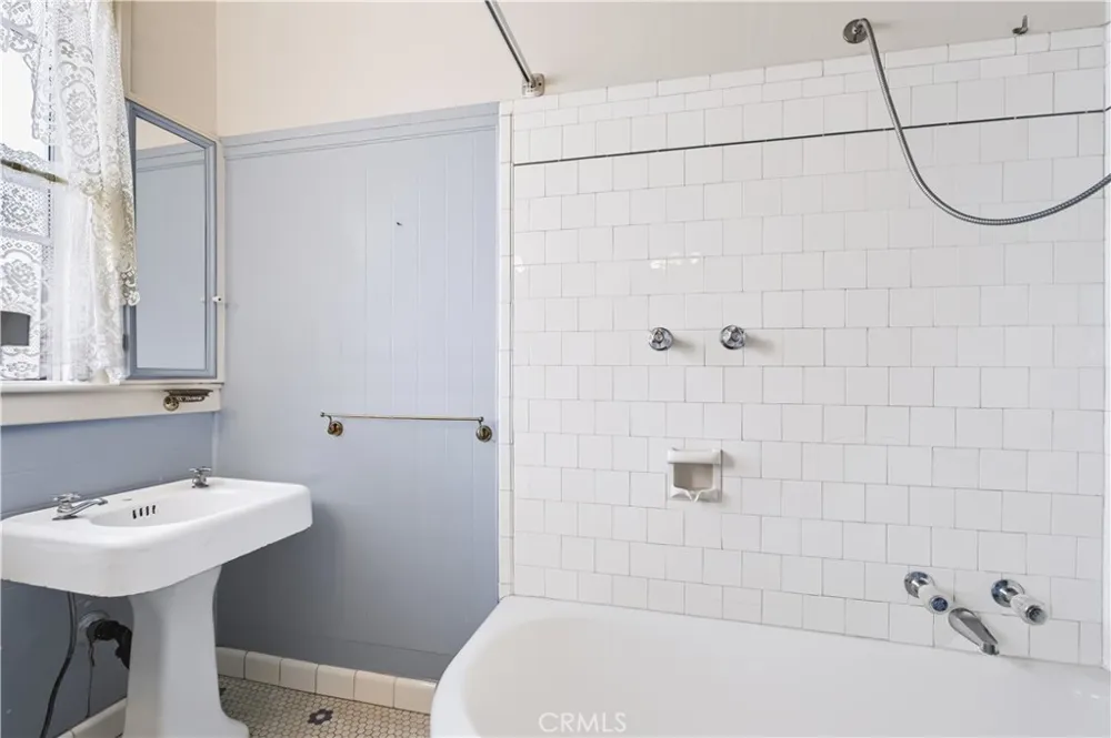 624 Esplanade Redondo Beach, CA 90277