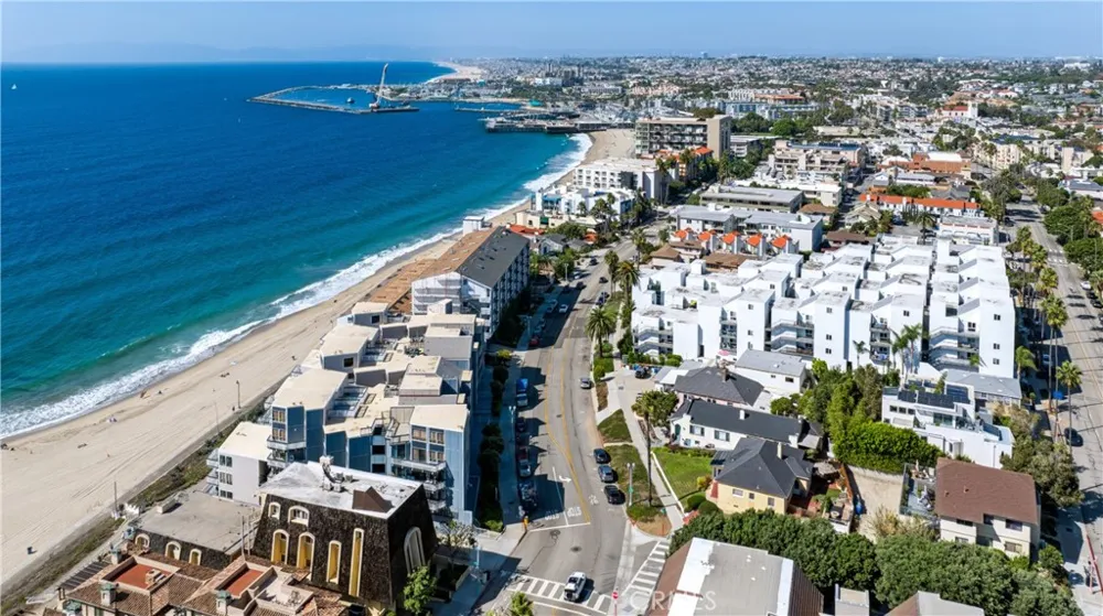 624 Esplanade Redondo Beach, CA 90277