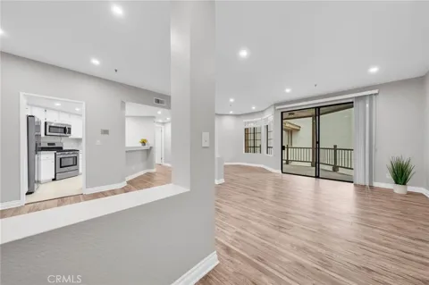 2559 Plaza Del Amo #215