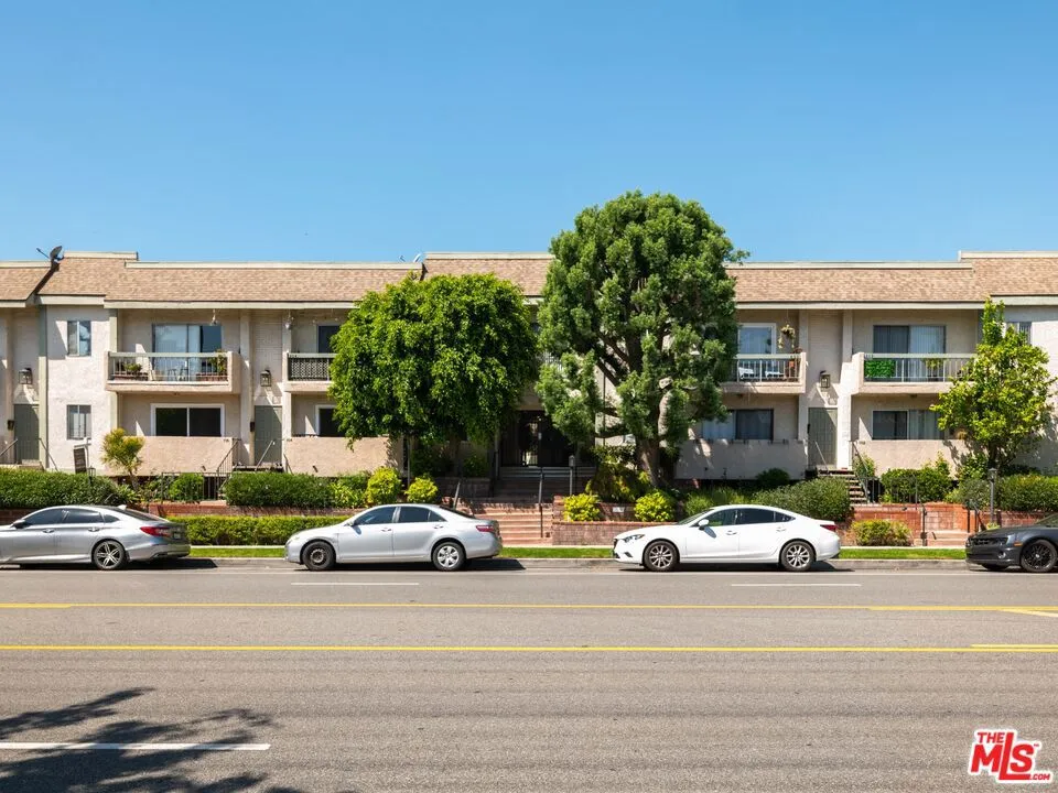 5055 Coldwater Canyon Avenue #114 Los Angeles, CA 91423