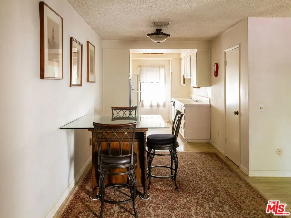 5055 Coldwater Canyon Avenue #114 Los Angeles, CA 91423