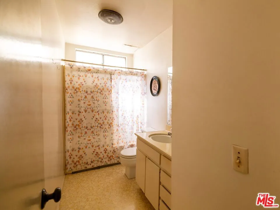 5055 Coldwater Canyon Avenue #114 Los Angeles, CA 91423