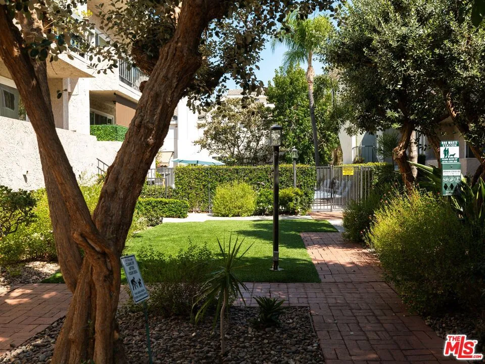 5055 Coldwater Canyon Avenue #114 Los Angeles, CA 91423