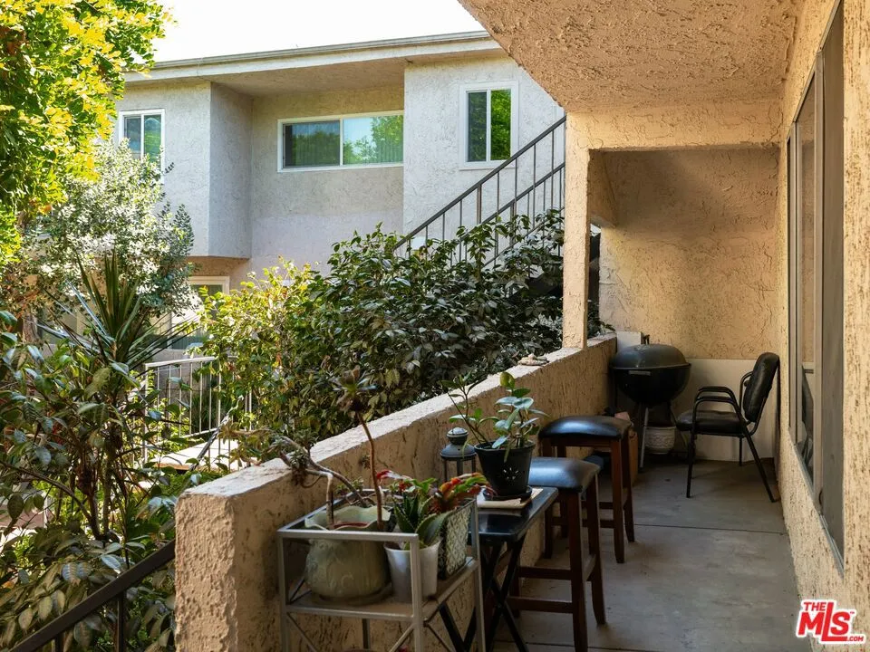 5055 Coldwater Canyon Avenue #114 Los Angeles, CA 91423