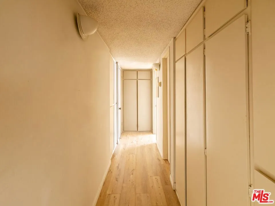 5055 Coldwater Canyon Avenue #114 Los Angeles, CA 91423